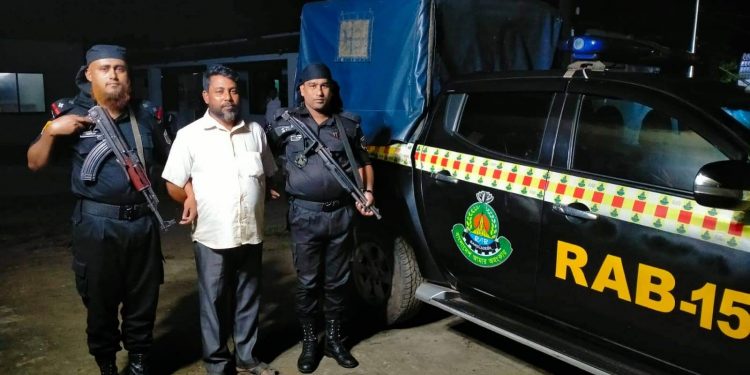 দীর্ঘ ১৮বছর আত্নগোপনে থাকা ধর্ষণ ও হত্যা মামলার আসামি গ্রেফতার দীর্ঘ ১৮বছর আত্নগোপনে থাকা ধর্ষণ ও হত্যা মামলার আসামি গ্রেফতার