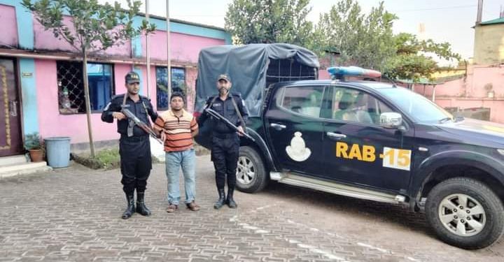 উখিয়ায় র্যাবের অভিযানে ১ লক্ষ ১০ হাজার পিস ইয়াবাসহ আটক-১ উখিয়ায় র্যাবের অভিযানে ১ লক্ষ ১০ হাজার পিস ইয়াবাসহ আটক-১