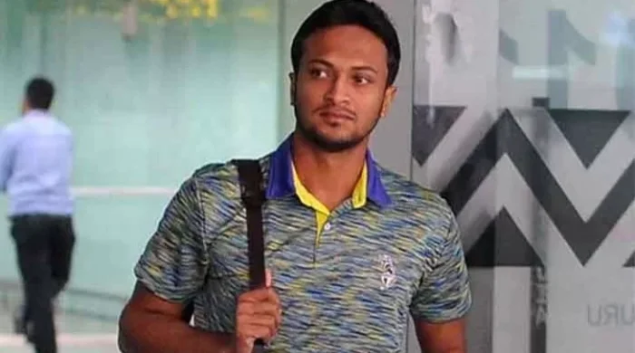 যুক্তরাষ্ট্র থেকে দেশে ফিরেছেন সাকিব