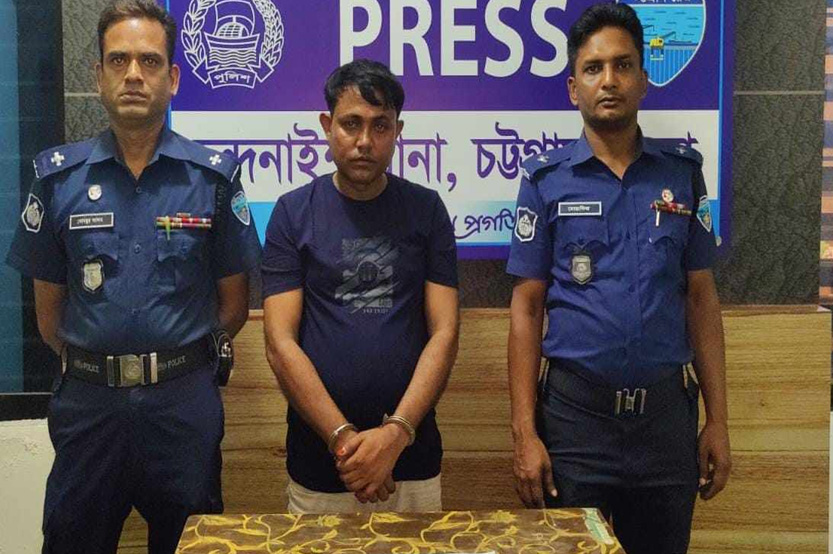 বন্যার ক্ষত না শুকাতেই চট্টগ্রাম-কক্সবাজার মহাসড়ক রুটে ইয়াবা পাচারে মাদক কারবারিরা বন্যার ক্ষত না শুকাতেই চট্টগ্রাম-কক্সবাজার মহাসড়ক রুটে ইয়াবা পাচারে মাদক কারবারিরা