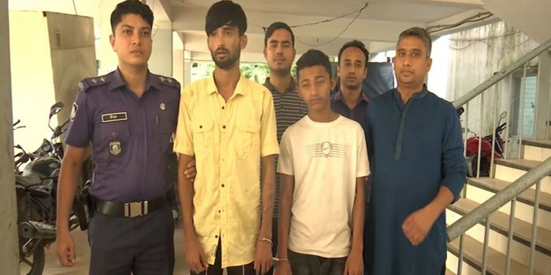 কক্সবাজারে ছিনতাইকারীর সঙ্গে গোলাগুলিতে পুলিশের ৭ সদস্য আহত, গ্রেপ্তার ৩ কক্সবাজারে ছিনতাইকারীর সঙ্গে গোলাগুলিতে পুলিশের ৭ সদস্য আহত, গ্রেপ্তার ৩
