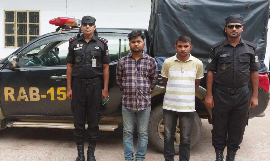 টেকনাফে ইয়াবাসহ আটক-২ টেকনাফে ইয়াবাসহ আটক-২