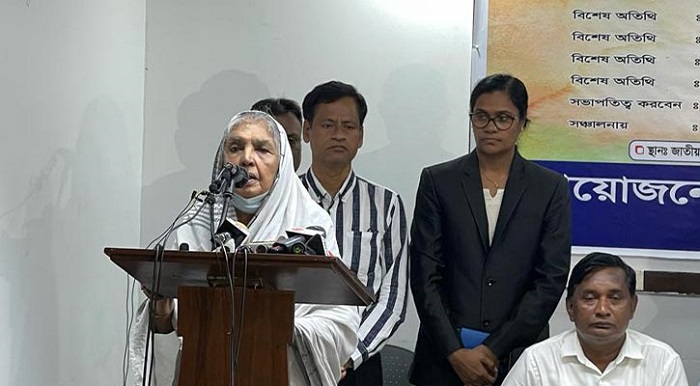 ফকির এখন পান্তা ভাত খায় না, উল্টো ইংরেজি শোনায়