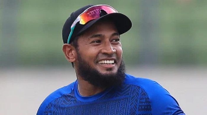 এশিয়া কাপের মাঝেই দেশে ফিরে আসছেন মুশফিক