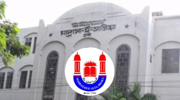 মধ্যরাতে আলিয়া মাদ্রাসার হলে ছাত্রলীগের তাণ্ডব
