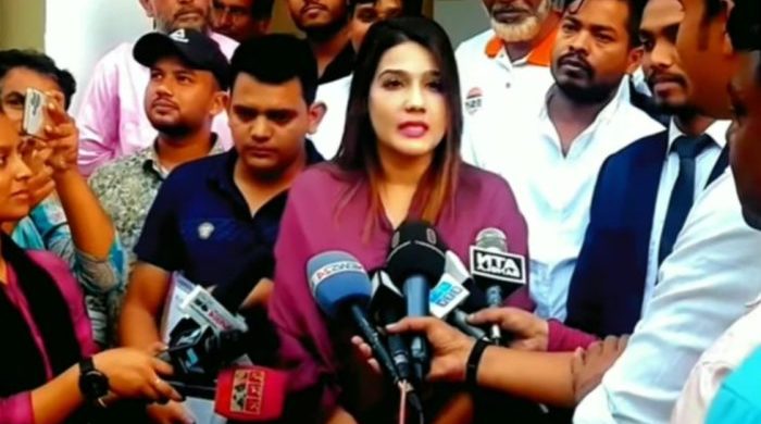 ‘যেখানে সুখ, সেখানেই উষ্ঠা খাই আমি’