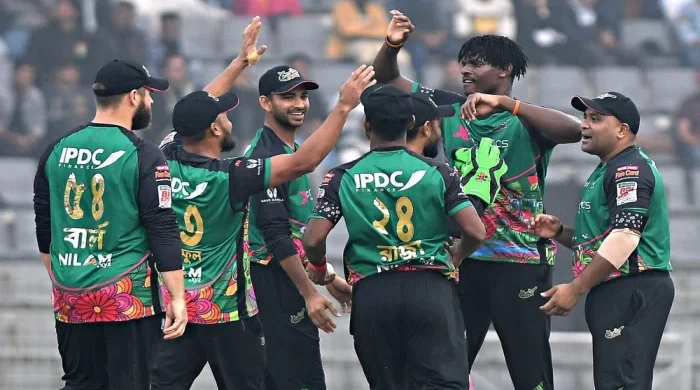 মাশরাফির ‘বিরতিতে’ জয়ের দেখা পেলো সিলেট স্ট্রাইকার্স