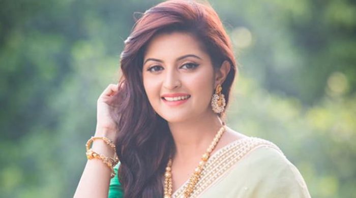 কন্যাসন্তানের মা হওয়া নিয়ে মুখ খুললেন পরীমণি!