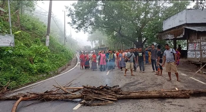 রাঙামাটিতে চলছে অর্ধদিবস অবরোধ