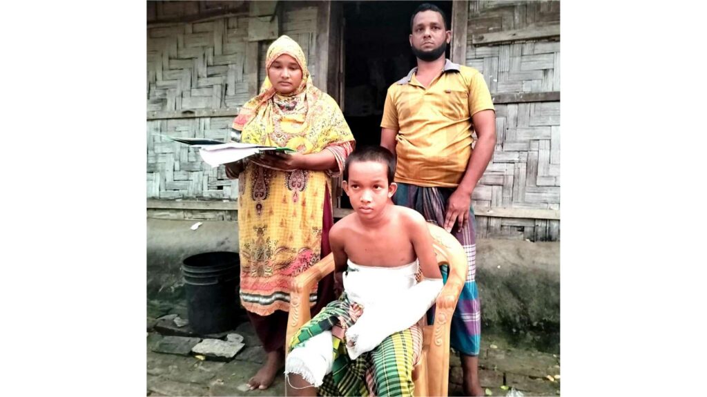পেকুয়ায় বিদ্যুৎস্পৃষ্ট হয়ে আহত হেফজ ছাত্র আনিস মিয়া বাঁচতে চায় পেকুয়ায় বিদ্যুৎস্পৃষ্ট হয়ে আহত হেফজ ছাত্র আনিস মিয়া বাঁচতে চায়