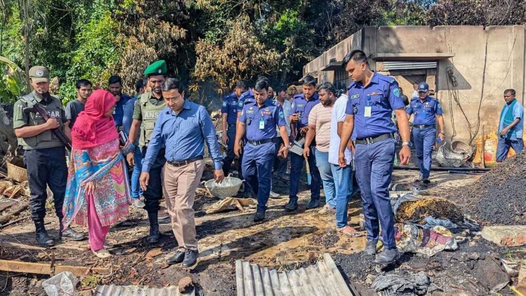 খাগড়াছড়িতে সহিংসতার ঘটনায় ৫ সদস্যের তদন্ত কমিটি গঠন, ১৪৪ ধারা অব্যাহত খাগড়াছড়িতে সহিংসতার ঘটনায় ৫ সদস্যের তদন্ত কমিটি গঠন, ১৪৪ ধারা অব্যাহত
