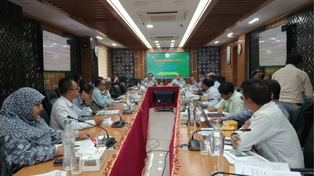 ‘পরিবেশের ভারসাম্য রক্ষা করে উন্নয়ন প্রকল্প গ্রহণ করা উচিত’ ‘পরিবেশের ভারসাম্য রক্ষা করে উন্নয়ন প্রকল্প গ্রহণ করা উচিত’