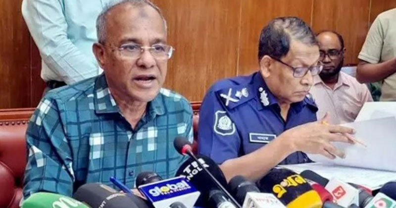 পুলিশে বদলি-পদোন্নতির তদবির নিয়ে কঠোর বার্তা দিলেন স্বরাষ্ট্র উপদেষ্টা পুলিশে বদলি-পদোন্নতির তদবির নিয়ে কঠোর বার্তা দিলেন স্বরাষ্ট্র উপদেষ্টা