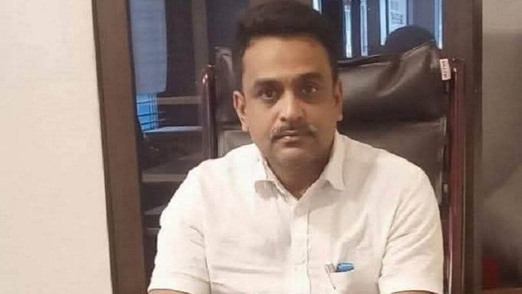বাগেরহাটে দুর্বৃত্তের হামলায় সাংবাদিক নিহত বাগেরহাটে দুর্বৃত্তের হামলায় সাংবাদিক নিহত