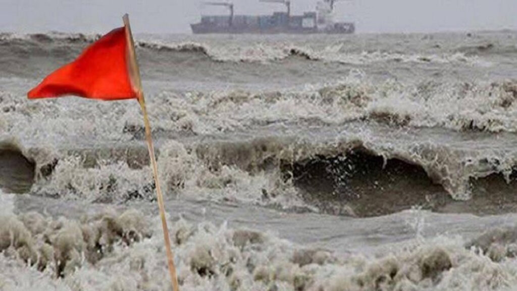সাগরে সুস্পষ্ট লঘুচাপ, আরও ঘনীভূত হওয়ার আভাস সাগরে সুস্পষ্ট লঘুচাপ, আরও ঘনীভূত হওয়ার আভাস