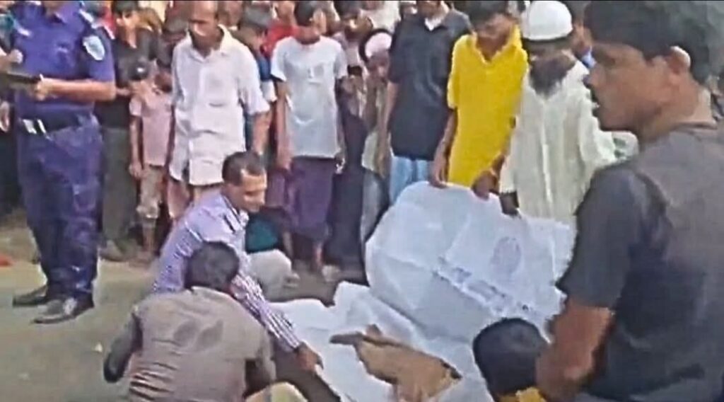 উখিয়ায় সড়ক দুর্ঘটনায় এক শিশুর মর্মান্তিক মৃত্যু উখিয়ায় সড়ক দুর্ঘটনায় এক শিশুর মর্মান্তিক মৃত্যু