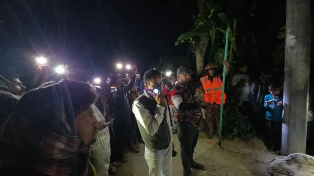 গোপালগঞ্জে পুকুর থেকে অন্তঃসত্ত্বা গৃহবধূর বস্তাবন্দি মরদেহ উদ্ধার