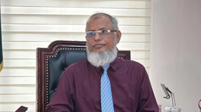 জাতীয় নির্বাচন ও গণভোটের সম্ভাব্য তারিখ জানালেন ইসি আনোয়ারুল জাতীয় নির্বাচন ও গণভোটের সম্ভাব্য তারিখ জানালেন ইসি আনোয়ারুল