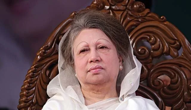 সাবেক প্রধানমন্ত্রী বেগম খালেদা জিয়া আর নেই সাবেক প্রধানমন্ত্রী বেগম খালেদা জিয়া আর নেই