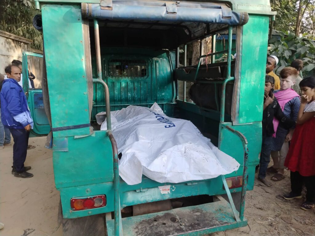 চকরিয়ায় ছড়াখালের পানিতে ভাসমান অজ্ঞাতনামা যুবকের মরদেহ উদ্ধার চকরিয়ায় ছড়াখালের পানিতে ভাসমান অজ্ঞাতনামা যুবকের মরদেহ উদ্ধার