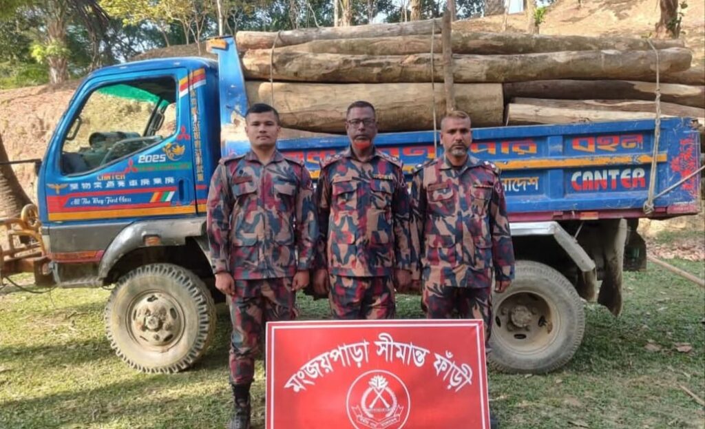 নাইক্ষ্যংছড়ি সীমান্তে বিজিবির অভিযান: বিপুল পরিমাণ অবৈধ কাঠ ও একটি পিকআপ জব্দ নাইক্ষ্যংছড়ি সীমান্তে বিজিবির অভিযান: বিপুল পরিমাণ অবৈধ কাঠ ও একটি পিকআপ জব্দ