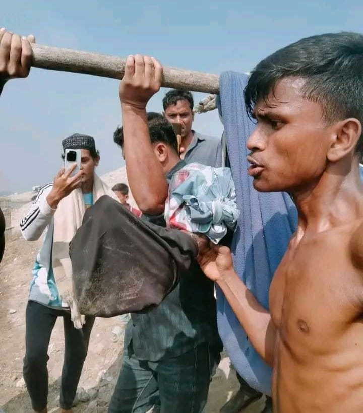 হোয়াইক্যং সীমান্তে মাইন বিস্ফোরণ, জেলের পা বিচ্ছিন্ন হোয়াইক্যং সীমান্তে মাইন বিস্ফোরণ, জেলের পা বিচ্ছিন্ন
