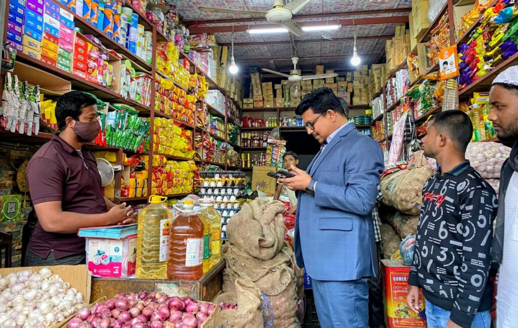 এলপি গ্যাস সংকট নিরসনে মহেশখালীতে ভ্রাম্যমাণ আদালতের অভিযানে জরিমানা