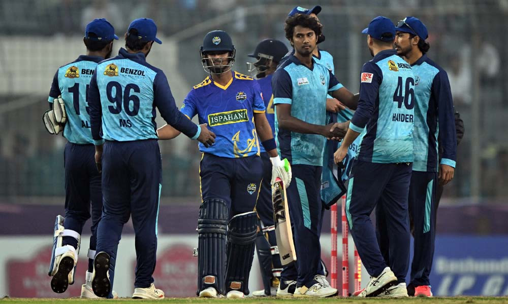 চট্টগ্রামের কাছে হেরে সবার আগে নোয়াখালীর বিদায় চট্টগ্রামের কাছে হেরে সবার আগে নোয়াখালীর বিদায়