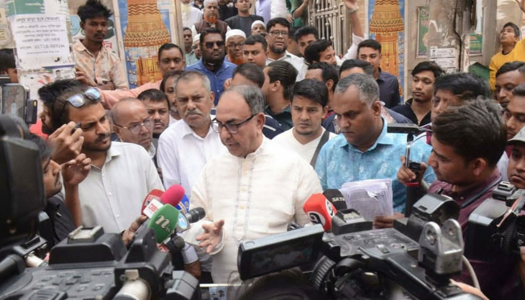 সব দোষ যেন আমার, অতিথি পাখিরা ফাঁদ পাতছে সব দোষ যেন আমার, অতিথি পাখিরা ফাঁদ পাতছে