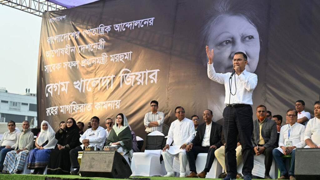 সাধারণ মানুষের ভাগ্য পরিবর্তনের জন্য রাজনীতি করি, ক্ষমতার জন্য নয় সাধারণ মানুষের ভাগ্য পরিবর্তনের জন্য রাজনীতি করি, ক্ষমতার জন্য নয়