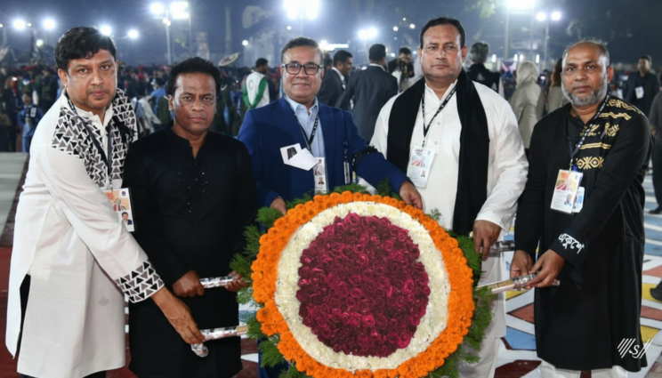 কেন্দ্রীয় শহিদ মিনারে জাতীয় বিশ্ববিদ্যালয় উপাচার্যের শ্রদ্ধা নিবেদন কেন্দ্রীয় শহিদ মিনারে জাতীয় বিশ্ববিদ্যালয় উপাচার্যের শ্রদ্ধা নিবেদন