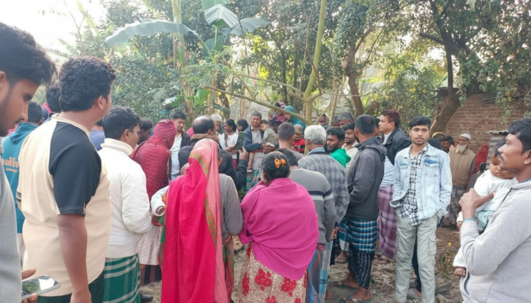 খাসির মাংস বলে কুকুর জবাই, ধামইরহাটে তোপের মুখে পালালেন কসাই খাসির মাংস বলে কুকুর জবাই, ধামইরহাটে তোপের মুখে পালালেন কসাই