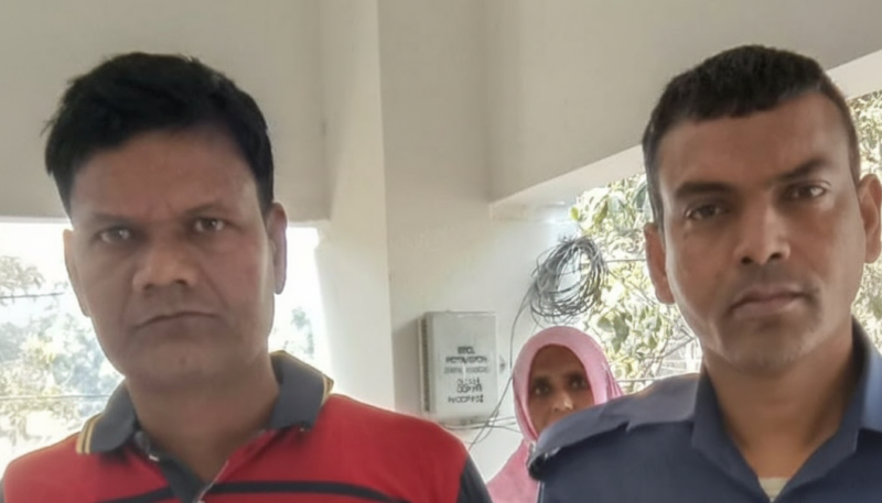 চাঁপাইনবাবগঞ্জে হেরোইন মামলায় একজনের যাবজ্জীবন কারাদণ্ড চাঁপাইনবাবগঞ্জে হেরোইন মামলায় একজনের যাবজ্জীবন কারাদণ্ড