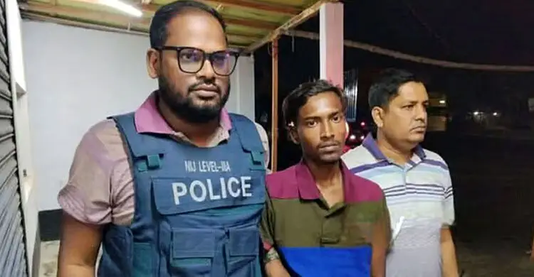 নরসিংদীতে কিশোরী ধর্ষণ ও হত্যা: প্রধান অভিযুক্ত নূরাসহ গ্রেফতার ৭ নরসিংদীতে কিশোরী ধর্ষণ ও হত্যা: প্রধান অভিযুক্ত নূরাসহ গ্রেফতার ৭