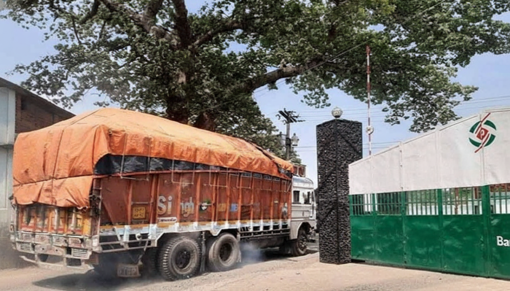 নির্বাচনে সোনামসজিদ বন্দরে ৩ দিন আমদানি-রপ্তানি বন্ধ নির্বাচনে সোনামসজিদ বন্দরে ৩ দিন আমদানি-রপ্তানি বন্ধ