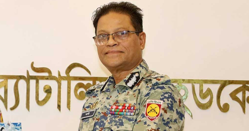 পুলিশের নতুন মহাপরিদর্শক হিসেবে নিয়োগ পেলেন আলী হোসেন ফকির পুলিশের নতুন মহাপরিদর্শক হিসেবে নিয়োগ পেলেন আলী হোসেন ফকির