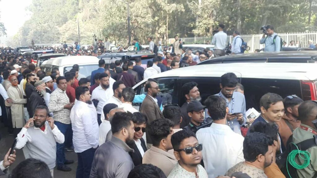 শপথ নিতে সংসদে নবনির্বাচিত এমপিরা, নিরাপত্তা জোরদার শপথ নিতে সংসদে নবনির্বাচিত এমপিরা, নিরাপত্তা জোরদার
