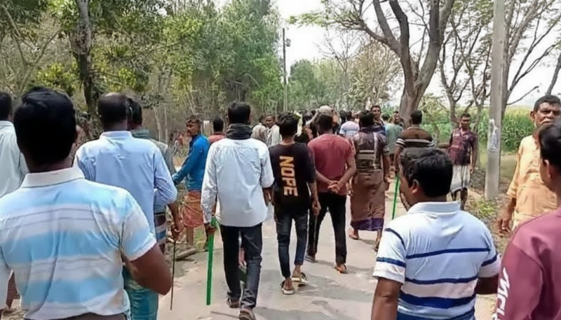 গাংনীতে ভিজিএফের চাল বিতরণ নিয়ে বিএনপির দুই পক্ষের সংঘর্ষে আহত ১০ গাংনীতে ভিজিএফের চাল বিতরণ নিয়ে বিএনপির দুই পক্ষের সংঘর্ষে আহত ১০