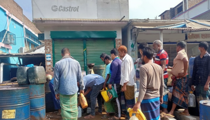 জ্বালানি তেলের অভাবে সেচ সংকটে দামুড়হুদার কৃষকরা জ্বালানি তেলের অভাবে সেচ সংকটে দামুড়হুদার কৃষকরা