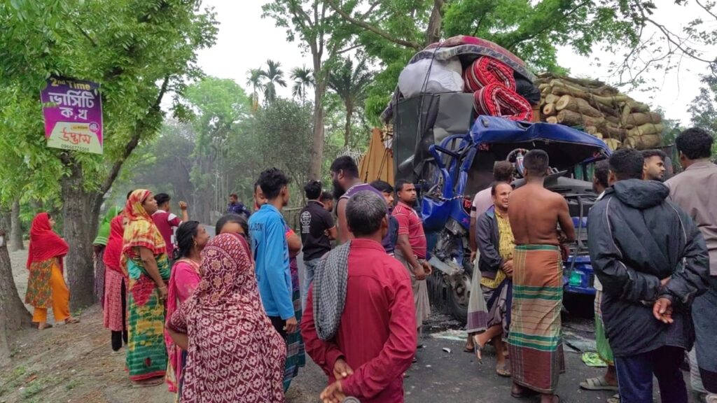 মাদারীপুরে পিকআপ-ট্রাক সংঘর্ষে দুই শিশুসহ ১০ জন আহত মাদারীপুরে পিকআপ-ট্রাক সংঘর্ষে দুই শিশুসহ ১০ জন আহত