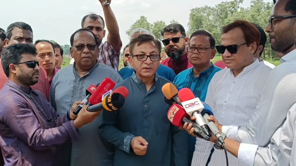 “রাষ্ট্রীয় চুক্তি ব্যক্তি সম্পর্কের মতো নয়, চাইলেই বদলানো যায় না”: সিলেটে বাণিজ্যমন্ত্রী “রাষ্ট্রীয় চুক্তি ব্যক্তি সম্পর্কের মতো নয়, চাইলেই বদলানো যায় না”: সিলেটে বাণিজ্যমন্ত্রী