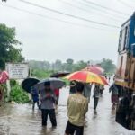 বৃষ্টির পানিতে রেললাইন ডুবে কক্সবাজার রুটে ট্রেন চলাচল বন্ধ