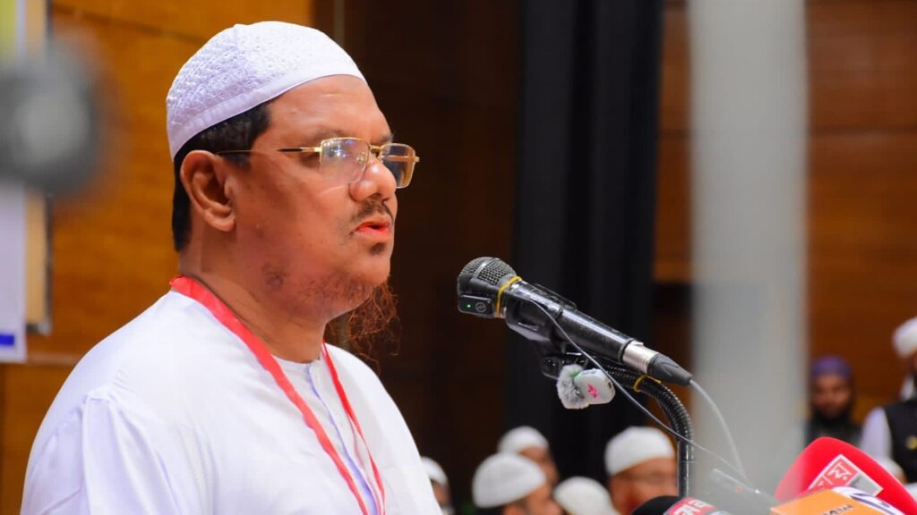 চাঁদাবাজি-সন্ত্রাস রোধে সরকার ব্যর্থ: চরমোনাই পীর চাঁদাবাজি-সন্ত্রাস রোধে সরকার ব্যর্থ: চরমোনাই পীর