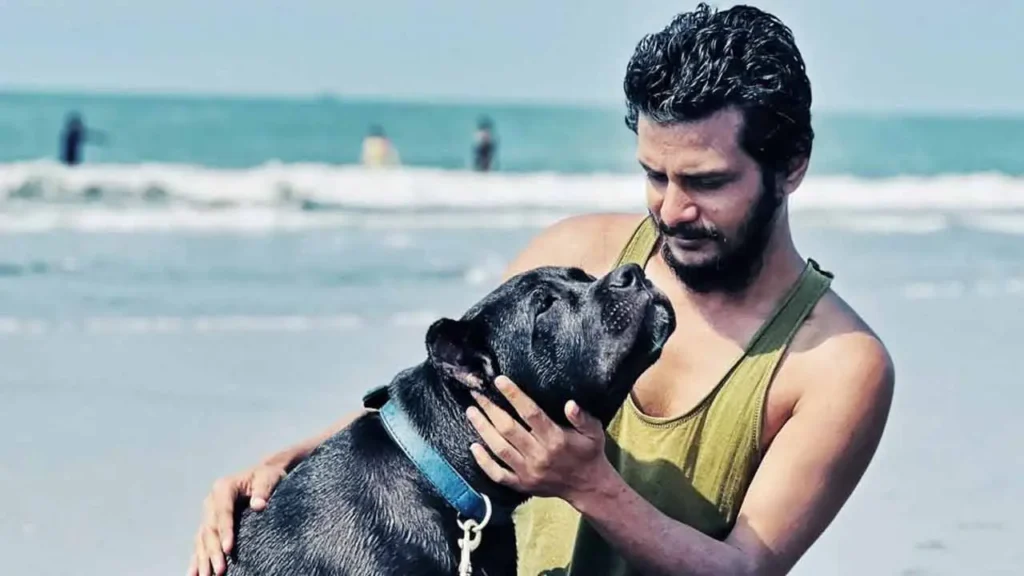 পর্যটকদের উদ্ধারে তৎপরতা নিয়ে প্রশ্ন, প্রাণ বাঁচানোর আর্তির মধ্যেও মালিকের পোষা কুকুর-বিড়াল উদ্ধারে ব্যস্ত ছিলেন টুপটুপ কর্মীরা মিলার সেই বুকফাটা আর্তনাদ, আগুনে নিঃস্ব এক পরিবারের বেদনার প্রতিচ্ছবি