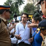 ইমরান খানকে ভারত ছাড়ার নির্দেশ, হাইকোর্টে যাওয়ার সিদ্ধান্ত অভিনেতার