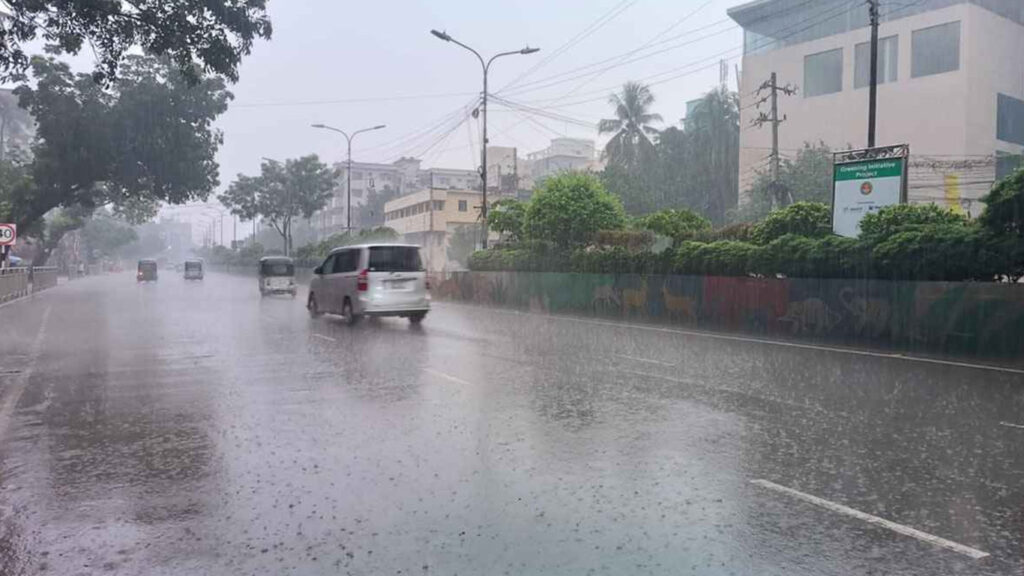 ঢাকায় আজ হালকা বৃষ্টির সঙ্গে বইতে পারে দমকা হাওয়া, কমতে পারে তাপমাত্রা ঢাকায় আজ হালকা বৃষ্টির সঙ্গে বইতে পারে দমকা হাওয়া, কমতে পারে তাপমাত্রা
