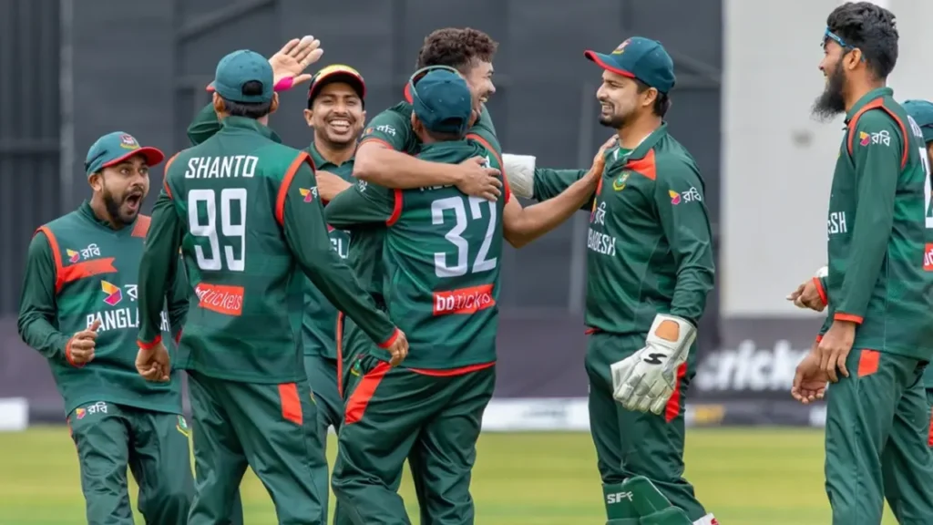 ত্রিদেশীয় সিরিজে বাঁচা-মরার লড়াই: আফগানিস্তানের বিপক্ষে বাংলাদেশের ফাইনালে ওঠার কঠিন সমীকরণ ত্রিদেশীয় সিরিজে বাঁচা-মরার লড়াই: আফগানিস্তানের বিপক্ষে বাংলাদেশের ফাইনালে ওঠার কঠিন সমীকরণ