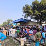 দারোয়ানী স্টেশনে যাত্রাবিরতির দাবিতে অবরোধ, পাঁচ ঘণ্টা পর ট্রেন চলাচল স্বাভাবিক