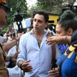 দেশ ছাড়ার শেষ নোটিশ: হাইকোর্টে বলিউড অভিনেতা ইমরান খান, ভাগ্যে কী ঘটছে কাল?