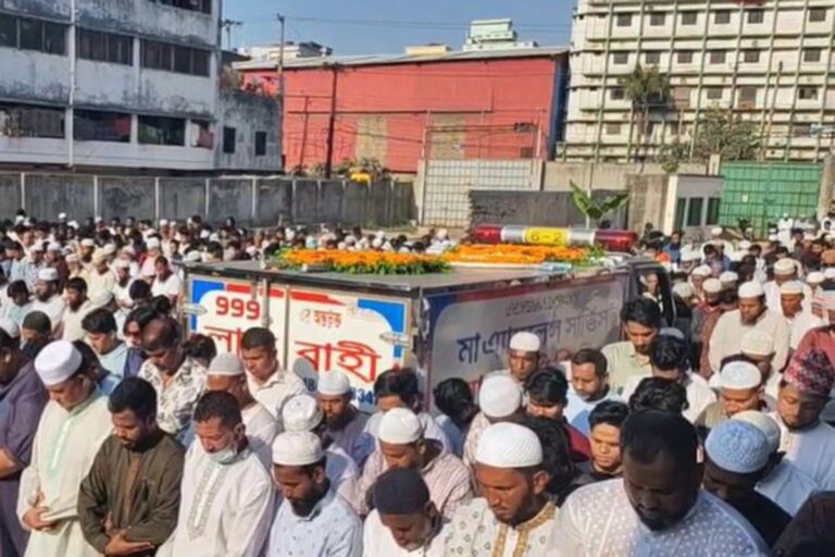 বাবার কবরের পাশে দাফন করা হলো সাবেক সংসদ সদস্য সালাহউদ্দিন আহমেদকে